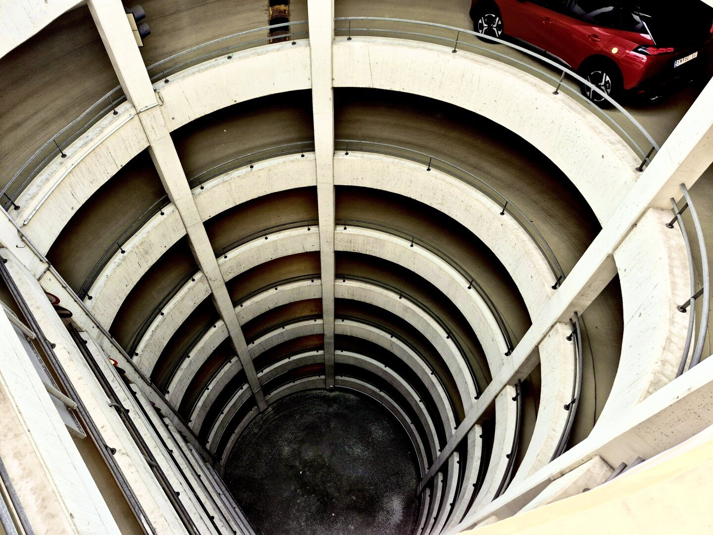 Geometric Airport Architecture